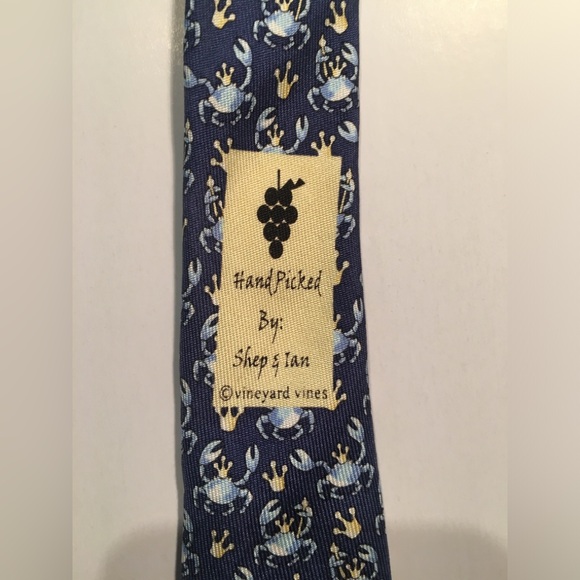 RARE Blue King Crab Pattern Vineyard Vines Mens Silk Tie - Picture 10 of 10